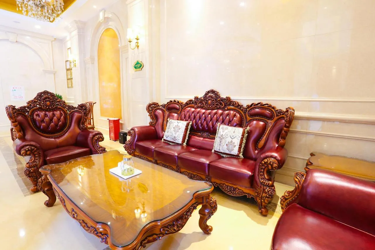Vienna International Hotel Shenzhen 4*,  China